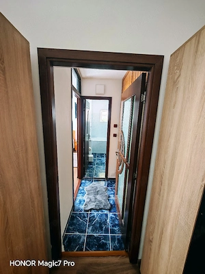 Închiriez apartament 