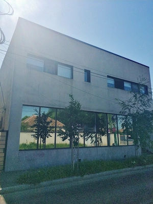 Spatiu comercial S+P+E, 540 mp utili, 10 locuri parcare, ideal clinica medicala - imagine 2