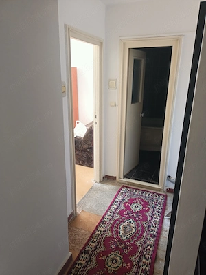 Închiriez apartament cu trei camere decomandat în Turda  - imagine 6