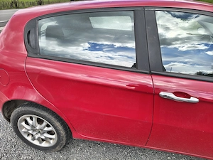 Vând alfa Romeo 147 din 2005 motor 1.6 benzina - imagine 4