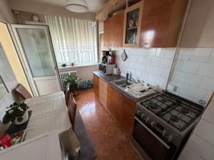 Apartament 2 camere, decomandat - zona Cetate - imagine 11