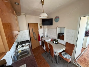 Apartament 2 camere, decomandat - zona Cetate - imagine 3