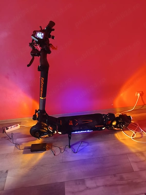 Vând trotinetă electrică Kukirin G2 master - imagine 3