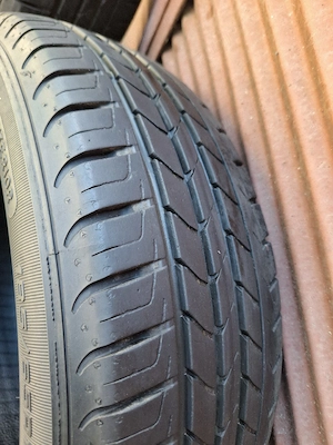 Vând 4 anvelope vară Goodyear 185/65/15 - imagine 2