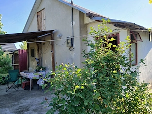 Vând casă BCA plus 300 mp curte (schimb cu garsonieră confort 1 cu balcon))