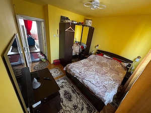 se vinde apartament cu 2 camere si garaj cu pivnita - imagine 2