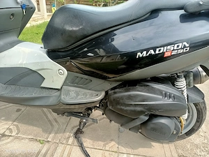 Scuter malaguti madison 250 - imagine 3