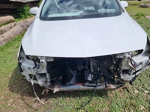 Dezmembrez opel astra j 2011
