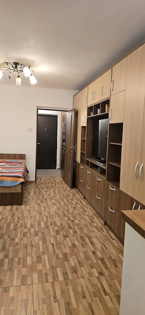  Garsonieră decomandată, renovată și mobilată complet | Etaj 1 | Sălăjan - 7 minute metrou - imagine 3