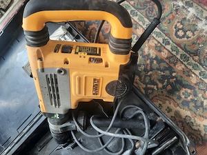 Picamar rotopercutor De Walt profesional.