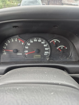Vand suzuki vitara 2.0 benzină  - imagine 3