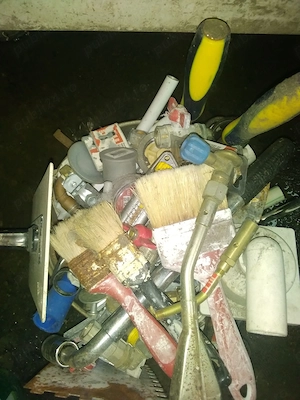 Gletiere, gletiera cu dinti, spaclu, pensule, arzatoare butelie, robinet, conectori Cu, dalti, sifon