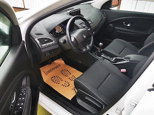 Renault Megane 1,5 dci 110 cp-Euro5-An 2013-Navigatie + camera - 6 viteze - imagine 6