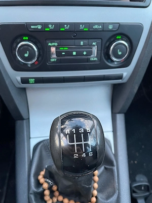 Skoda Octavia II (2010) - imagine 10
