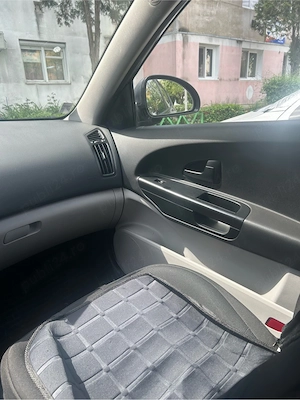 propietar in acte vind Kia ceed 2009 motor 1,4 benzina mpi 160000 km - imagine 8