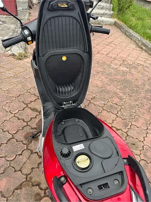 Scuter Moped YIBEN 50cc (An 2022)   Euro 5, Toate actele la zi (CIV, CoC), Stare Bună - imagine 5