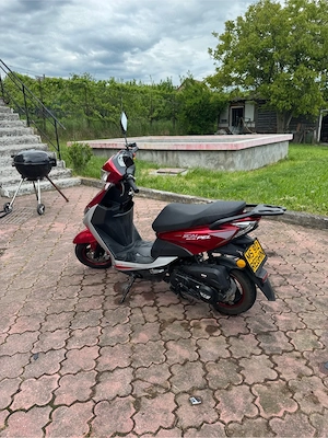 Scuter Moped YIBEN 50cc (An 2022)   Euro 5, Toate actele la zi (CIV, CoC), Stare Bună - imagine 2