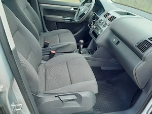 2009 Volkswagen Touran 1.9 tdi 105 cai 6 viteze 231000 km climatic (AC functional!) - imagine 3