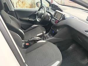 Peugeot 208 proprietar  - imagine 5