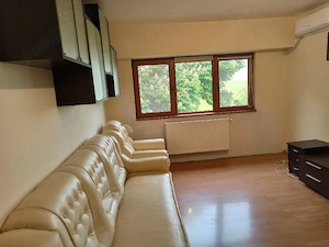 Vând apartament cu 3 camere