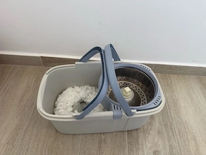 Galeata cu mop rotativ