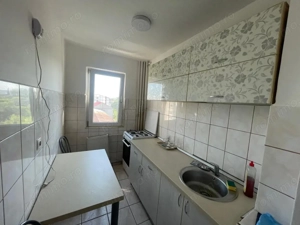 Apartament cu 2 camere, pretabil regim hotelier, Craiovita, zona Niela - imagine 6