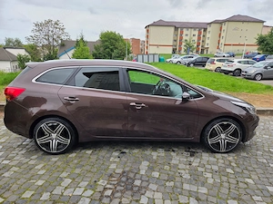 De vânzare Kia Ceed, anul 2014,cutie automată, 180mii km,masina merge și arată impecabil. Mai multe  - imagine 2