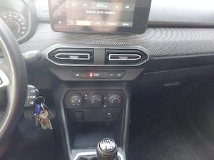 Vand Dacia Jogger Benz+ GPL, an 2023, km 59.600  - imagine 2