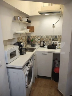 Apartament pe 2 nivele - Zona Centrala - 30mp - imagine 4