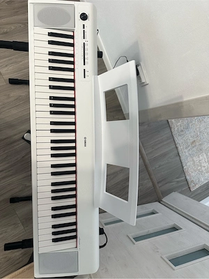 Yamaha NP-12 Piaggero White