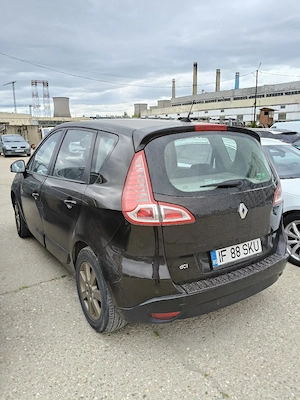 renault scenic - imagine 4
