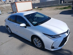 vând Toyota Corolla 2024 - imagine 2