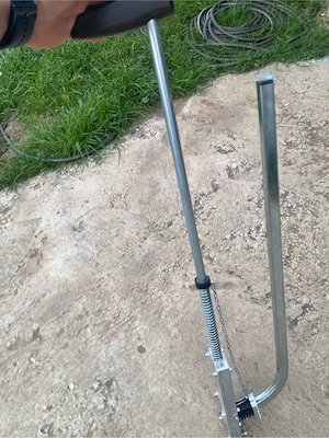 Pistol tacker pentru montaj clipsuri