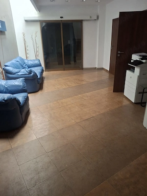 Inchiriez spatiu de birouri, zona Metrou Brancoveanu, 248mp, 2.480euro