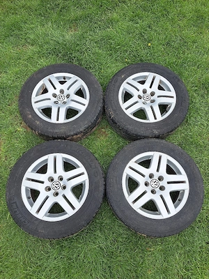 Jante r15 Volkswagen Golf 4  distantă prezoane  5x100  Audi A3 ,Vw Bora, Polo ,Skoda Octavia 1 