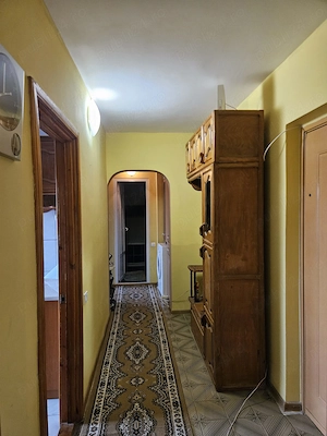 Vand apartament 2 camere decomandat - imagine 4