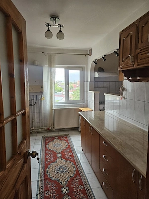 Vand apartament 2 camere decomandat - imagine 5