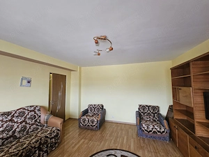 Vand apartament 2 camere decomandat - imagine 3