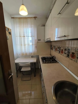 Închiriez apartament 2 camere - imagine 3