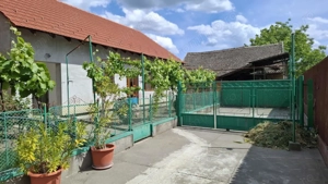 Proprietate rară în Nădlac – Casa ultracentral 7 camere - imagine 2