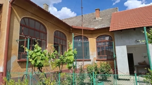 Proprietate rară în Nădlac – Casa ultracentral 7 camere - imagine 3
