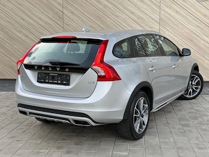 Volvo V60 Cross Country 2.0d - imagine 4
