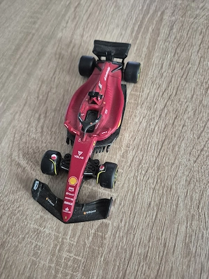 Shell Ferrari F1 75 Bluetooth - Bburago Limited edition