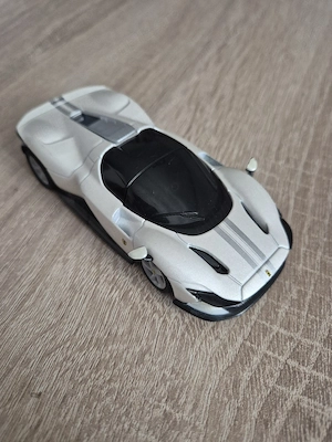 Shell Ferrari Daytona SP3 Bluetooth - Bburago Limited edition