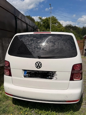 VW Touran 2011 - imagine 3