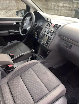 VW Touran 2011 - imagine 4