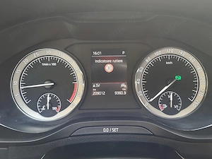 Skoda Karoq Sportline 2021 | 2.0 TDI DSG 4x4 | 2 Seturi Roți | Înmatriculată RO | Raport CarVertical - imagine 9