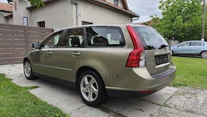 Volvo V50 Facelift An Fabricație 2009 11 Motor 1.6 Diesel  - imagine 2