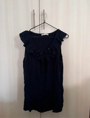 Tricou cu volane si siret