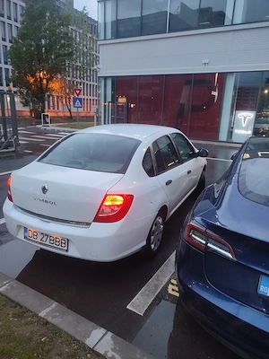 vând Renault simbol motor de 1 2 benzina consum mic acte valabile merge perfect  - imagine 4
